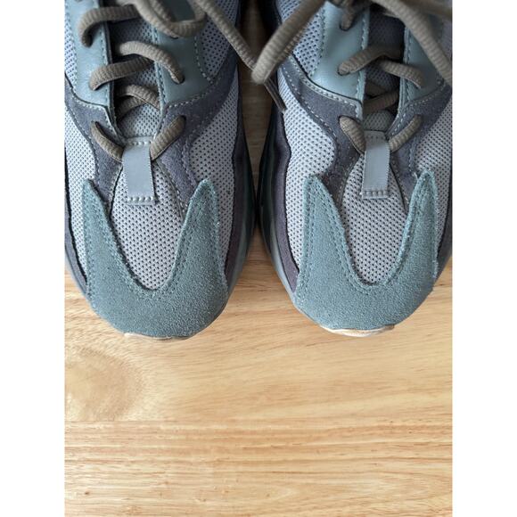 Adidas Yeezy Boost 700 Teal FW2499 Mens Size 9 - Picture 5 of 16